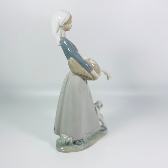 Retired Lladro Girl With Goose And Dog Figurine 4866 10.5” Tall Mint with Box - Picture 7 of 9